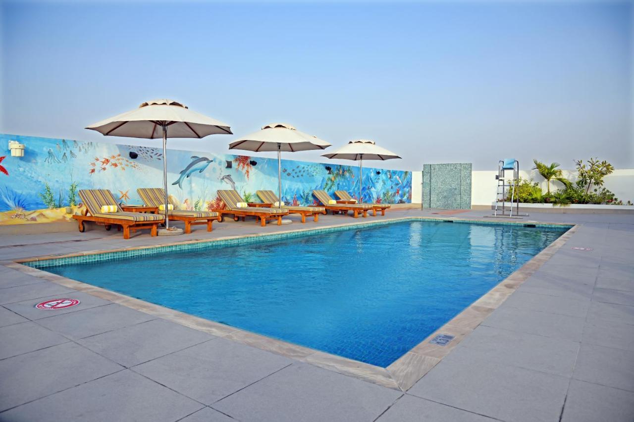 Lemon Tree Hotel, Jumeirah Dubái Exterior foto